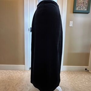 Elegant Black Velvet Women's Skirt
